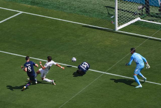 开云体育-TheShy在巴黎圣日耳曼比赛中反败为胜，大比分获胜引发热议！的简单介绍-开云体育