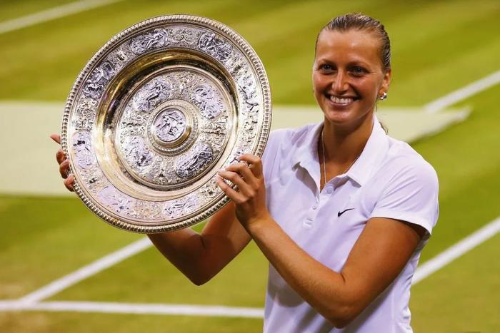 开云-科维托娃重返赛场,夺冠首场状态出色,法国队观众沸腾!-开云