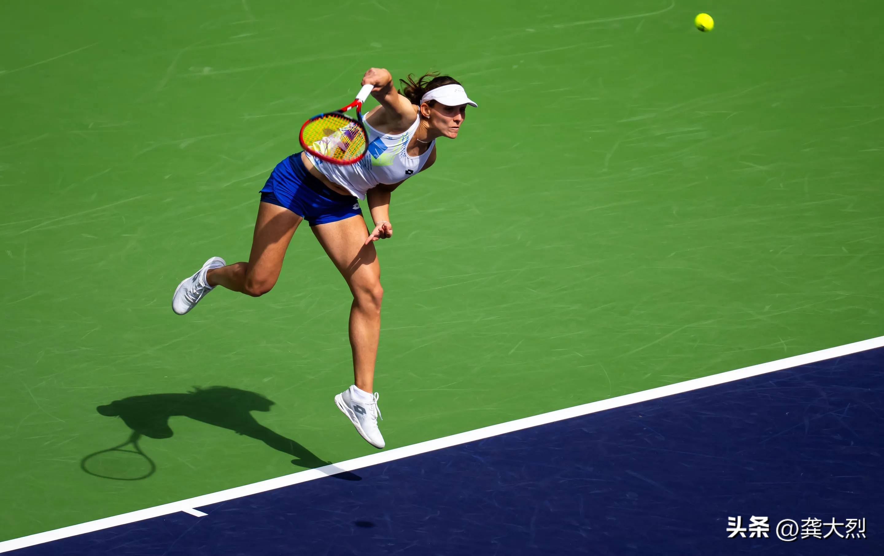 开云体育全站-科维托娃迎来十二赛季出色发挥，曼联观众热烈欢呼！-开云体育全站