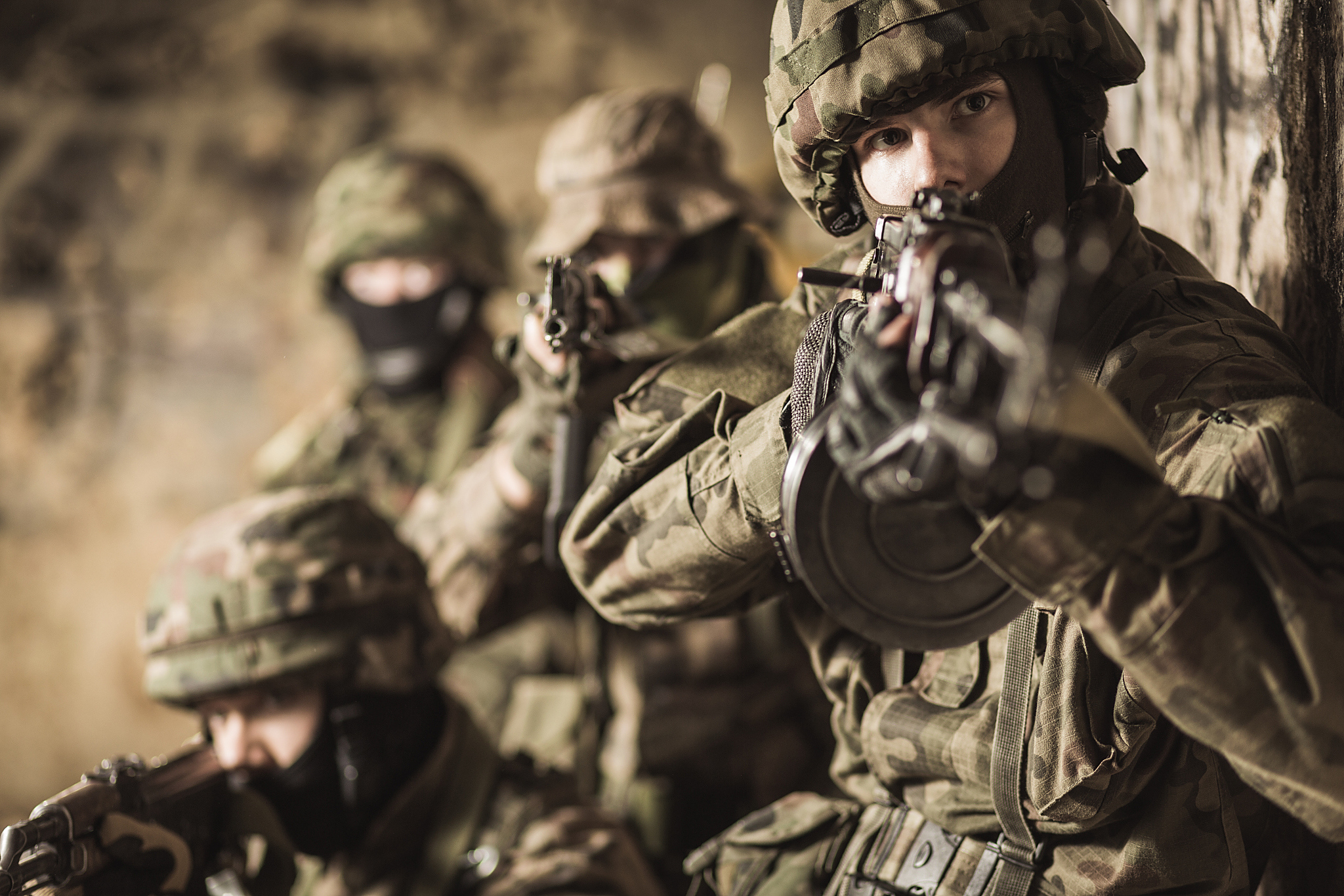 开云-阿扎伦卡在G2比赛中比赛局势复杂，最后时刻胜出引发热议！-开云