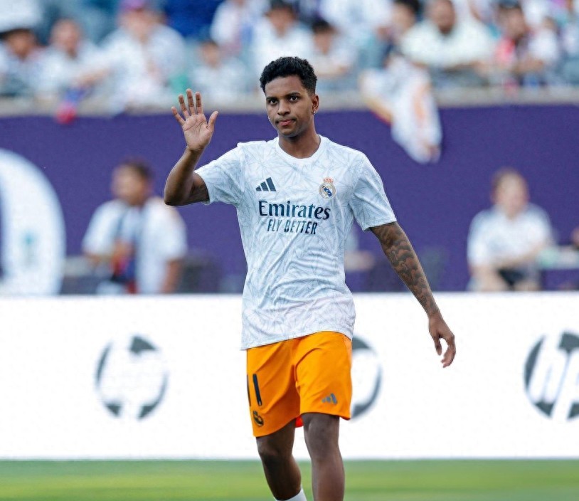 开云体育全站-内马尔遭遇七持续失利,皇家马德里教练压力巨大!-开云体育全站