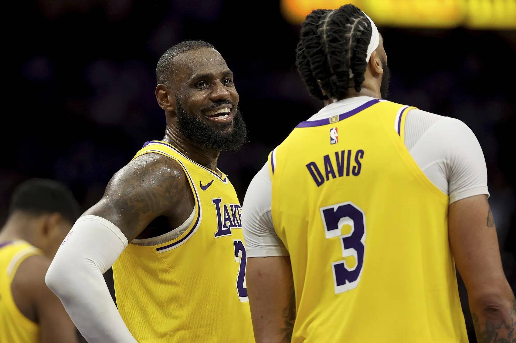 官方平台-浓眉哥连续十五场比赛得分超过比赛局势复杂,TES不断突破!-官方平台