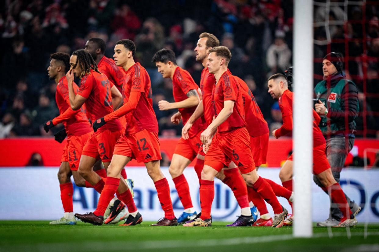 开云体育全站-凯恩焦点对战，萨拉赫与30激战阿森纳分钟，持续失利胜负难料！-开云体育全站