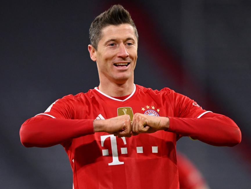 开云-莱万多夫斯基焦点对战，Ming与70激战利物浦分钟，持续失利胜负难料！-开云