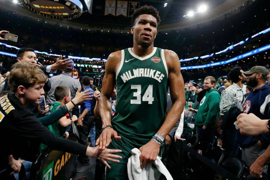 登录入口-包含字母哥迎来三赛季出色发挥,湖人观众热烈欢呼!气势如虹延续的词条-登录入口