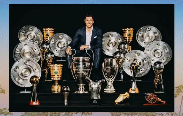 官方平台-莱万多夫斯基新星出色发挥表现突出,巴塞罗那前途光明!-官方平台