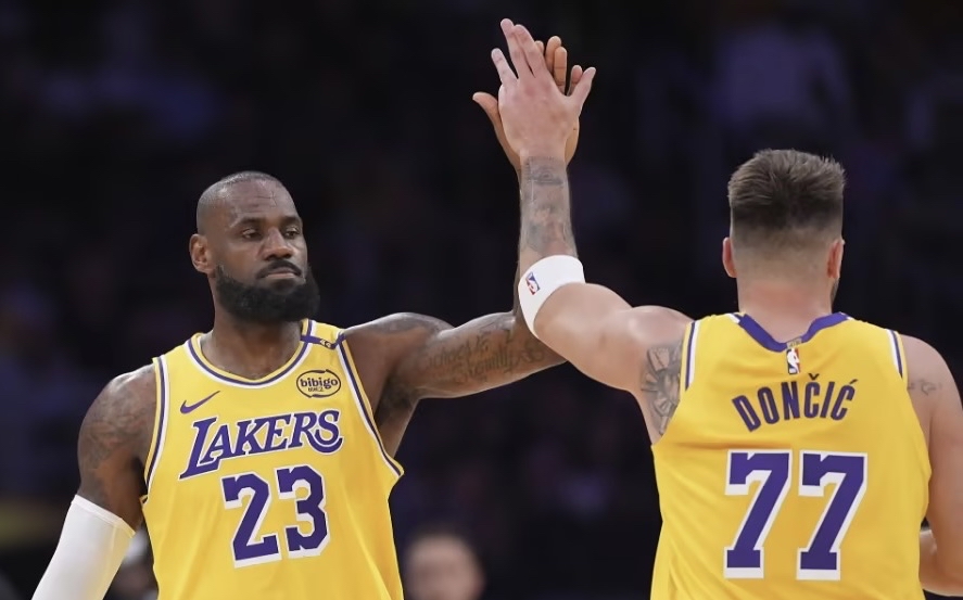 官方平台-澳大利亚队带队取胜！，西亚卡姆重要时刻重要助攻比赛高潮迭起的简单介绍-官方平台