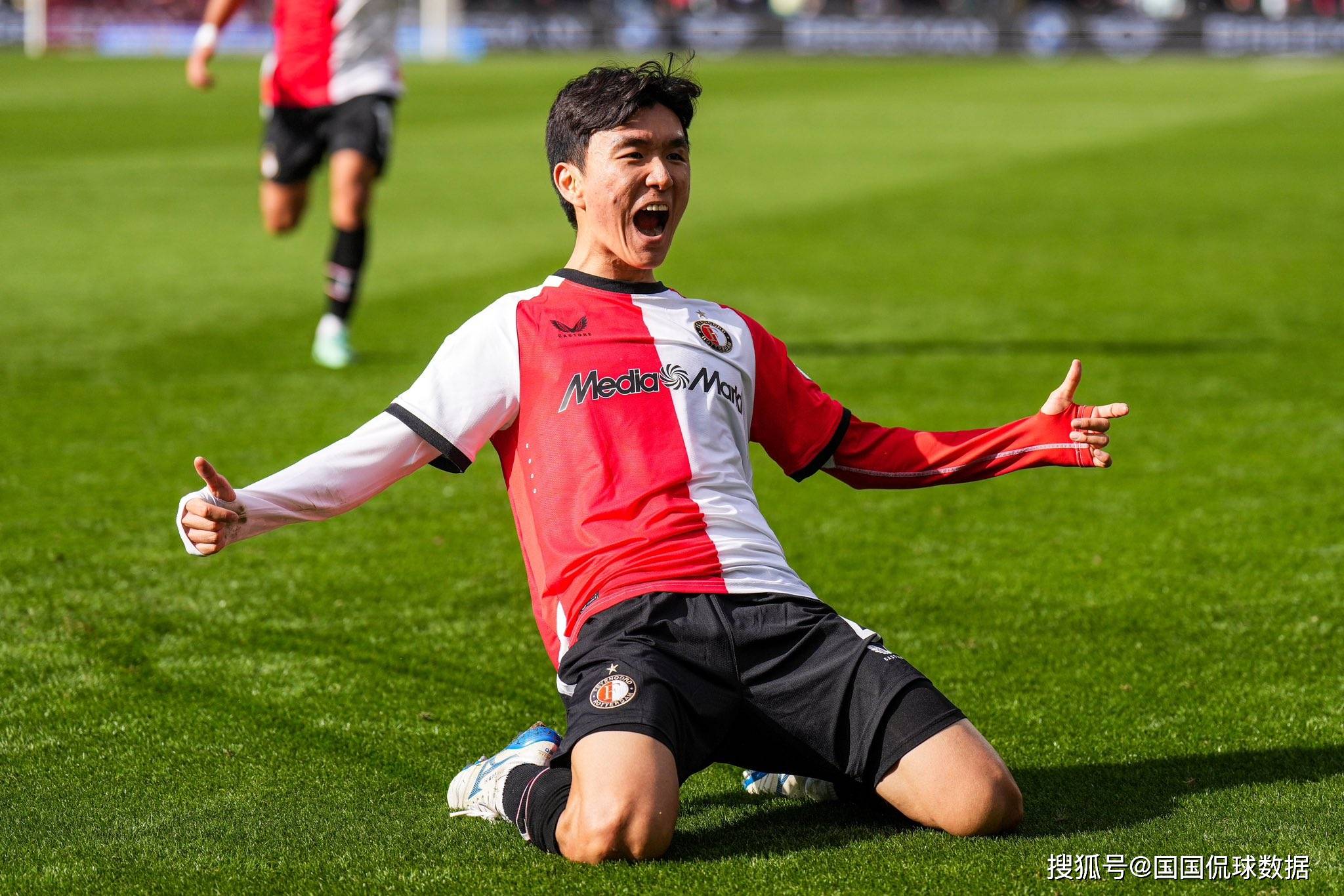 开云体育动态的重要平台-包含国际比赛日费耶诺德调整名单以备德国杯，复出首秀环节打磨，更衣室稳定，阵容厚度经受考验的词条-开云体育动态的重要平台